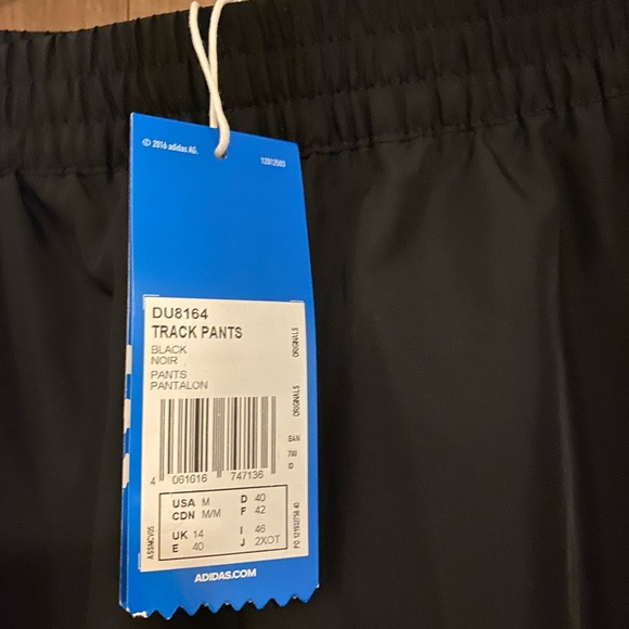 Adidas pants - Picture 2 of 2